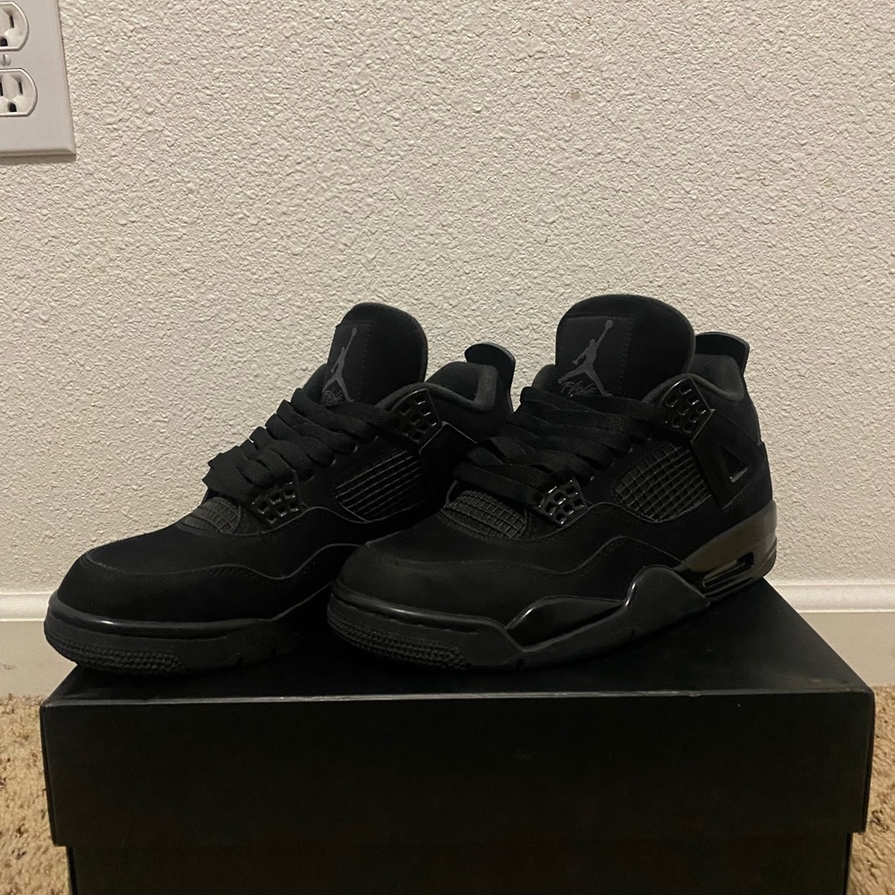 Jordan 4 Retro “Black cat” (2020)